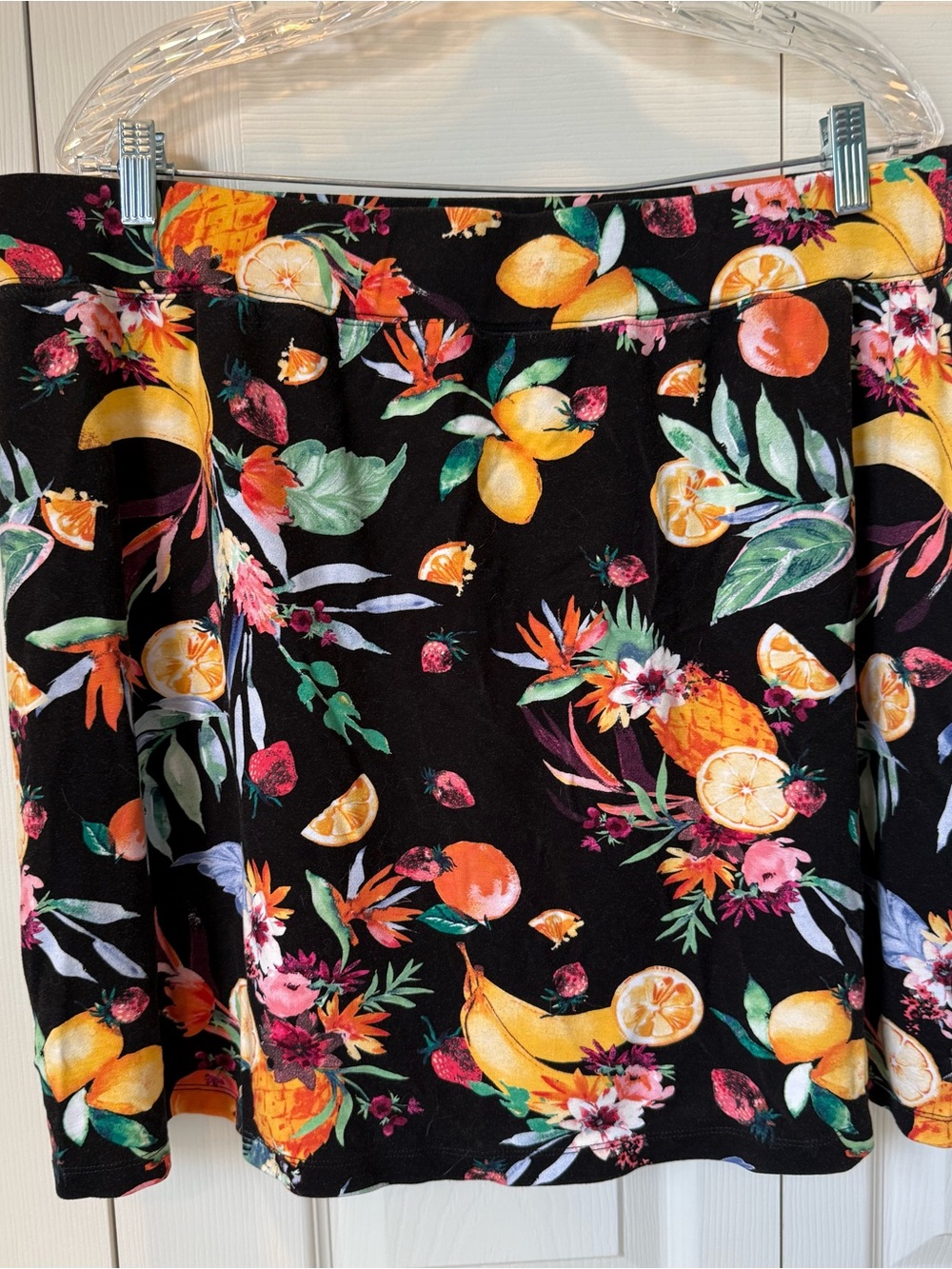 # D&Co. 1X Tropical Floral Citrus Skort in Black - Picture 7 of 7